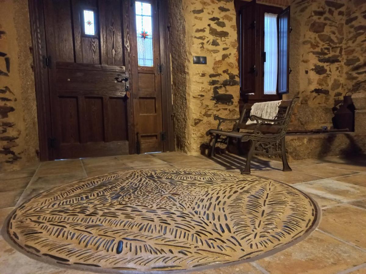 Casa Rural La Moraquintana Villa Santibanez el Bajo Esterno foto